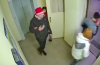 Видео: Молодые ребята устроили погром в подъезде жилого дома в Смоленске